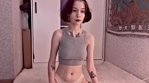 mistress Bastet and  mintcola online show from November 2025 06:01:01 AM