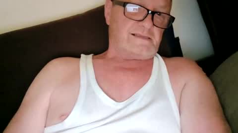 Snapshot of frauenfeind1 chatting on June 2026 06:47:02 AM Wolfi online show from June 2026 06:47:02 AM
