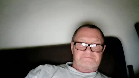 Snapshot of frauenfeind1 chatting on June 2026 09:52:01 AM Wolfi online show from June 2026 09:52:01 AM