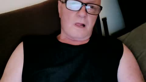 Snapshot of frauenfeind1 chatting on June 2026 06:01:01 AM Wolfi online show from June 2026 06:01:01 AM