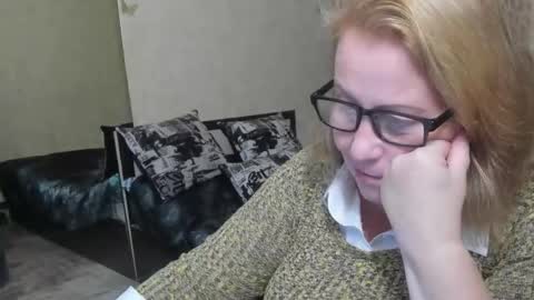 FrauMartha online show from November 2025 05:24:01 PM
