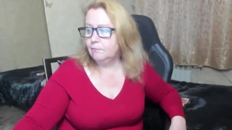 FrauMartha online show from November 2025 01:00:02 PM