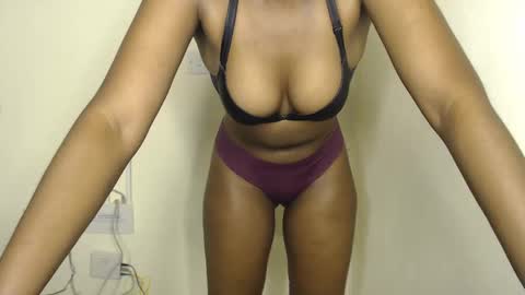 Snapshot of freaky_ass chatting on January 2025 01:17:01 AM Berry online show from January 2025 01:17:01 AM