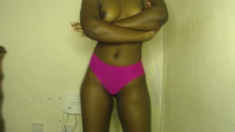 Snapshot of freaky_ass chatting on January 2026 03:38:01 PM Berry online show from January 2026 03:38:01 PM