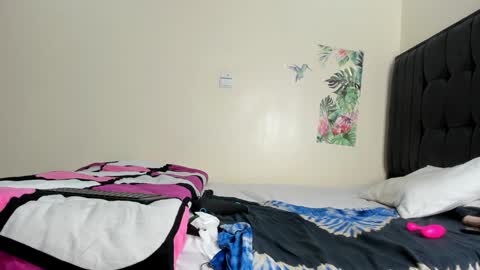 Snapshot of freaky_bad_girl chatting on February 2025 08:31:01 AM Sandra online show from February 2025 08:31:01 AM