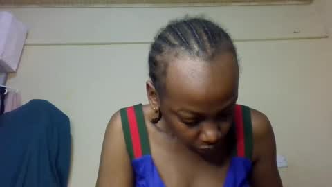 Snapshot of freaky_beauty chatting on July 2026 07:15:02 AM freaky_beauty online show from July 2026 07:15:02 AM
