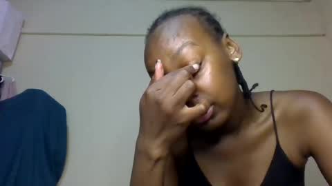 Snapshot of freaky_beauty chatting on July 2026 06:58:02 AM freaky_beauty online show from July 2026 06:58:02 AM