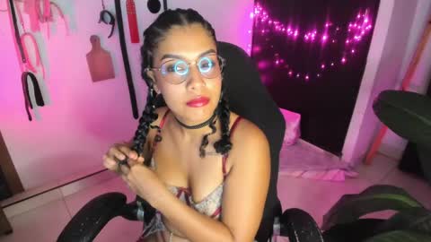 Snapshot of freaky_lia chatting on May 2026 02:19:01 AM Lia Gomez online show from May 2026 02:19:01 AM