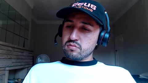 Snapshot of fred_555 chatting on March 2025 05:42:01 AM fred_555 online show from March 2025 05:42:01 AM