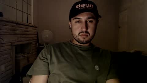 Snapshot of fred_555 chatting on March 2025 09:00:01 AM fred_555 online show from March 2025 09:00:01 AM