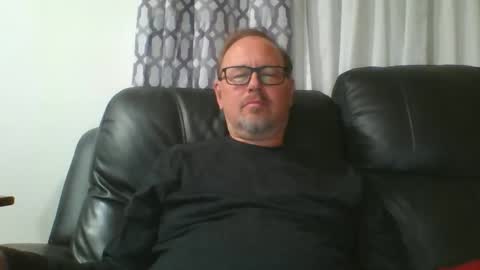Snapshot of freddieknuck chatting on April 2026 05:14:02 AM Just Fred online show from April 2026 05:14:02 AM