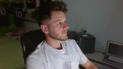Snapshot of freddy_star chatting on May 2026 08:50:02 PM Frederick Perin online show from May 2026 08:50:02 PM
