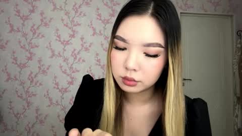 Elina online show from March 2026 05:45:02 AM