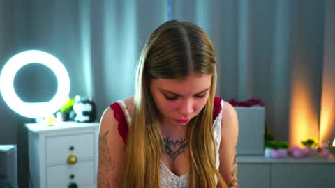 Hey im Olivia im glat to see you in mu room3 online show from April 2026 02:23:02 PM