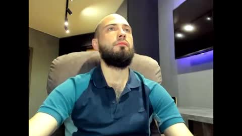 Snapshot of free_man___ chatting on July 2026 09:23:01 AM Andrew online show from July 2026 09:23:01 AM