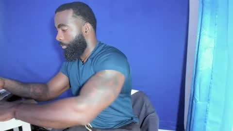Snapshot of freedom_24 chatting on April 2026 06:35:02 PM shakur online show from April 2026 06:35:02 PM
