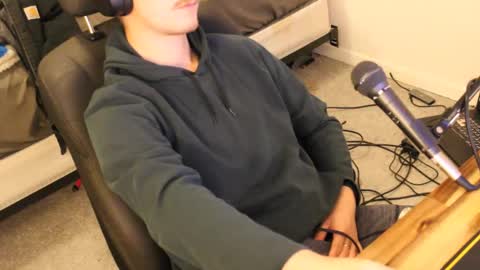 freeforyourpleasure online show from November 2025 04:39:02 AM