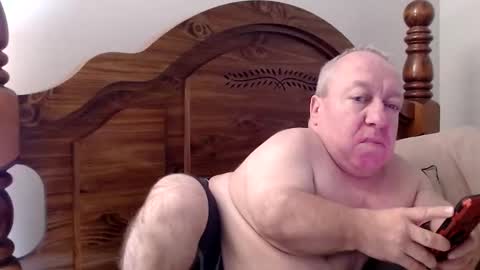 Snapshot of freemysoul4748 chatting on May 2026 05:13:01 AM Cute Lil Man online show from May 2026 05:13:01 AM