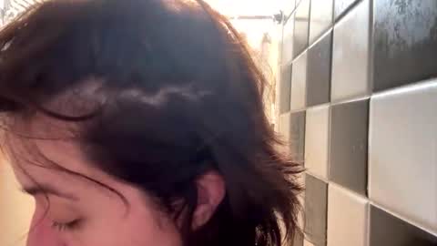 Snapshot of freethebirdclouds chatting on September 2025 06:35:01 AM freethebirdclouds online show from September 2025 06:35:01 AM