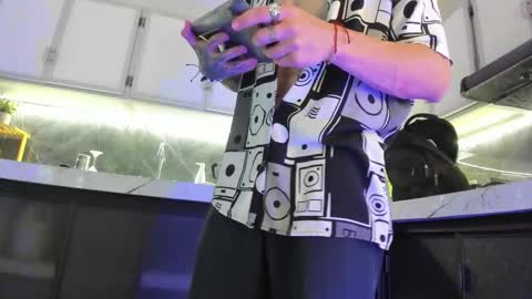 Xavier online show from December 2025 07:36:02 AM