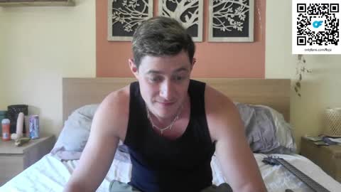 Snapshot of frenchhornybibs chatting on May 2026 01:26:01 PM French Horny Bibs online show from May 2026 01:26:01 PM