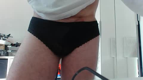 Snapshot of frenchshakaponk chatting on March 2026 11:27:01 AM FrenchoSoleil online show from March 2026 11:27:01 AM