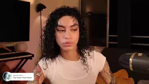 Snapshot of fresatanica chatting on February 2025 02:30:01 AM Vale online show from February 2025 02:30:01 AM