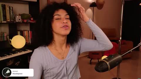 Vale online show from December 2025 04:18:02 AM