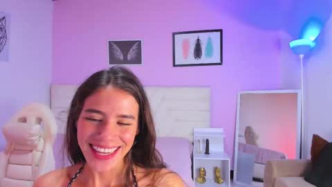 fresitalove01 online show from September 2025 01:01:01 PM