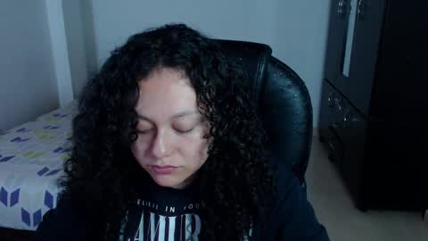 Snapshot of freud_x_louise1 chatting on January 2025 04:36:02 AM Louise online show from January 2025 04:36:02 AM