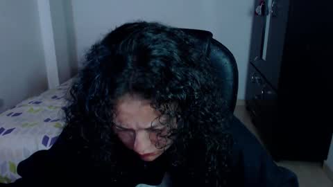 Snapshot of freud_x_louise1 chatting on January 2025 04:09:01 AM Louise online show from January 2025 04:09:01 AM