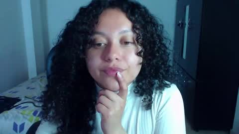 Snapshot of freud_x_louise1 chatting on February 2025 04:19:02 AM Louise online show from February 2025 04:19:02 AM