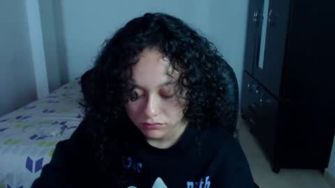 Snapshot of freud_x_louise1 chatting on February 2025 04:07:01 AM Louise online show from February 2025 04:07:01 AM