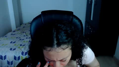 Snapshot of freud_x_louise1 chatting on March 2025 06:30:01 AM Louise online show from March 2025 06:30:01 AM