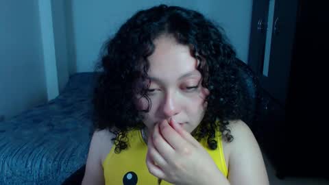 Snapshot of freud_x_louise1 chatting on November 2025 04:03:01 AM Louise online show from November 2025 04:03:01 AM