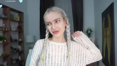 Freya online show from March 2026 07:40:01 PM