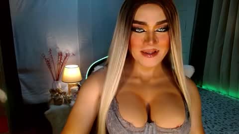 Miss Frea  online show from October 2025 01:17:02 AM