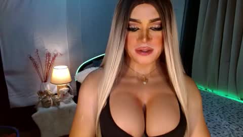 Miss Frea  online show from October 2025 11:29:02 PM