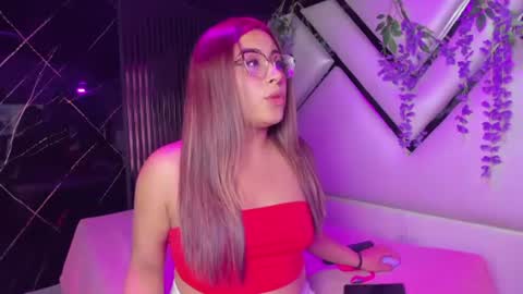 Snapshot of freya_miller_ chatting on July 2026 04:07:02 AM Freya online show from July 2026 04:07:02 AM