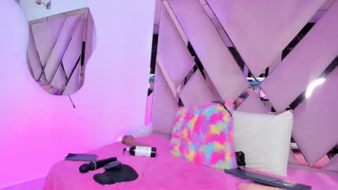 Freyaht online show from January 2025 12:22:01 PM