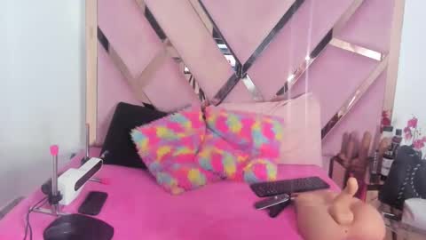 Freyaht online show from September 2025 05:08:02 AM