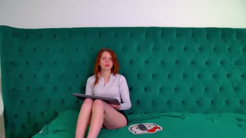 FreyaVey online show from February 2026 06:26:01 AM