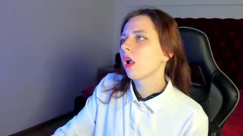 Snapshot of freyaveys chatting on May 2026 05:15:01 AM FreyaVeys online show from May 2026 05:15:01 AM