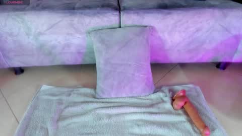 aura online show from November 2025 05:07:01 AM