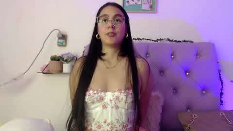 Snapshot of freyja_01 chatting on March 2025 02:06:02 AM Freyja online show from March 2025 02:06:02 AM