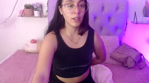 Snapshot of freyja_01 chatting on March 2025 01:58:02 AM Freyja online show from March 2025 01:58:02 AM