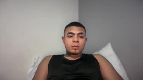 freyva_ online show from February 2025 03:42:01 AM