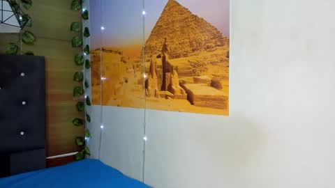 Frezzita online show from October 2025 08:00:02 PM