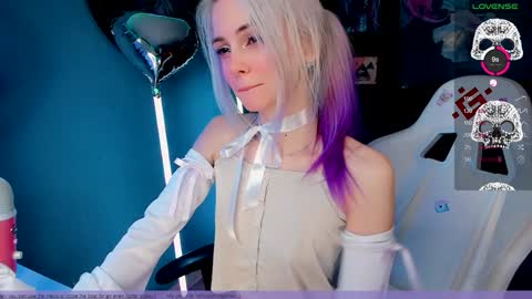 Snapshot of frida_fortune chatting on January 2025 02:30:02 PM Frida A boost to fortune for the one who gives a thumbs up and a bonus lucky for those who support me by joining the fanclub online show from January 2025 02:30:02 PM