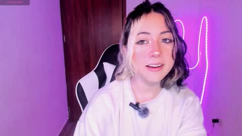 Snapshot of frida_lassi_ chatting on November 2025 09:30:02 PM frida_lassi_ online show from November 2025 09:30:02 PM